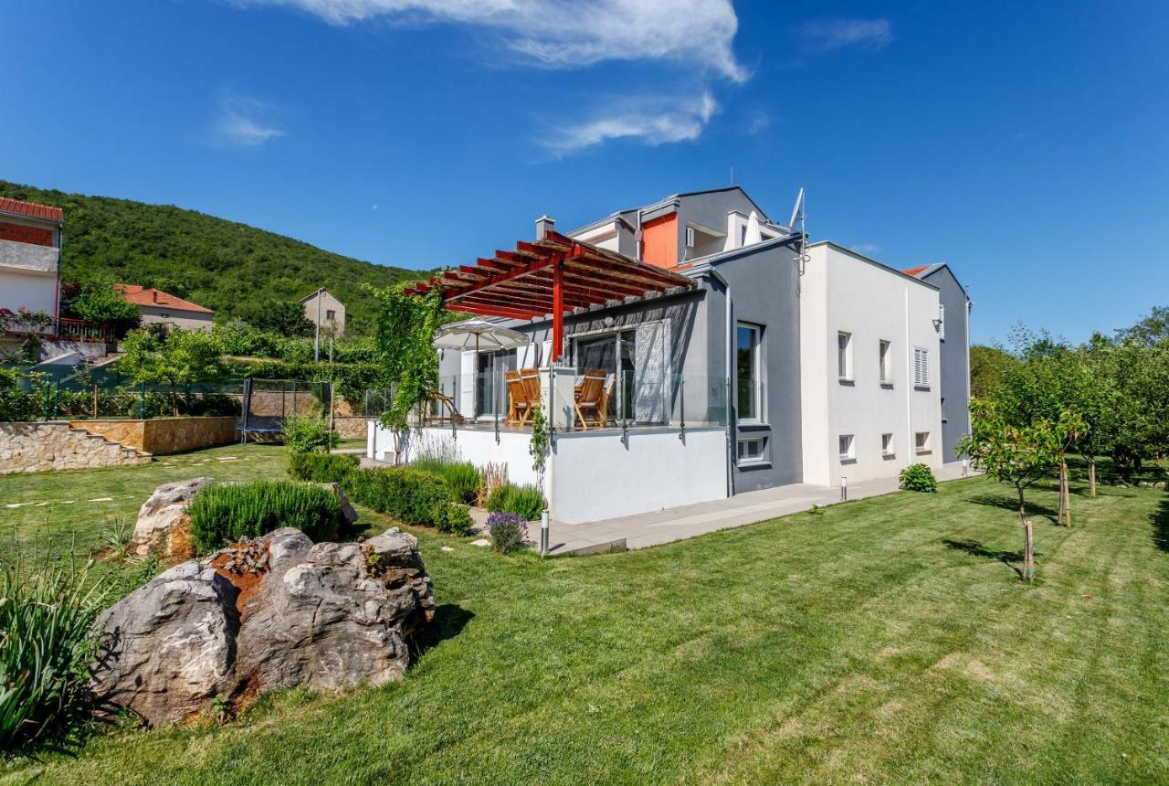 Luxury Villa Nadalina-Dicmo Dugopolje Buitenkant foto